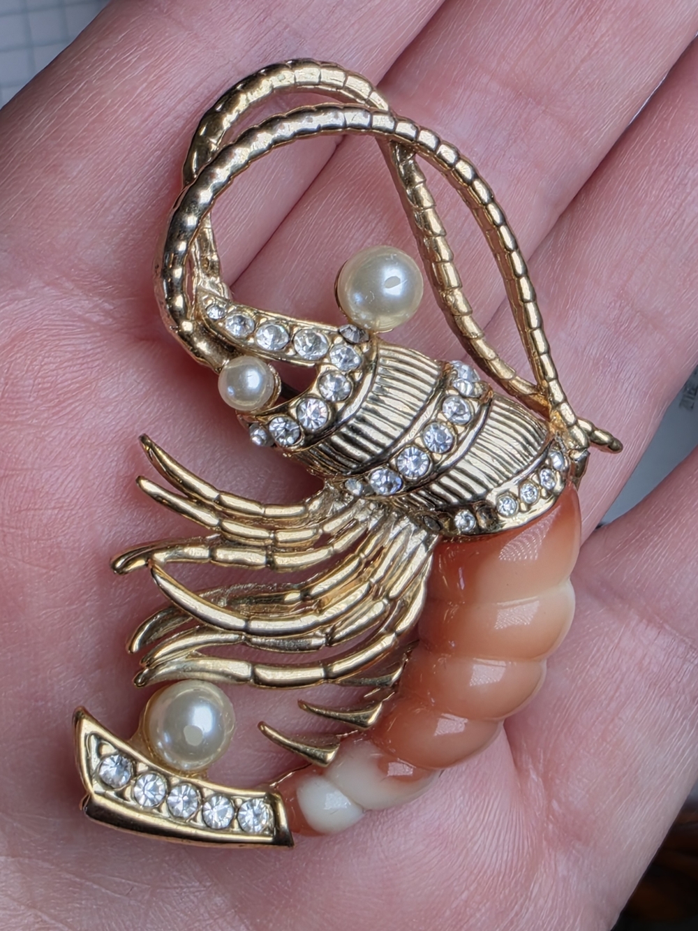 HATTIE CARNEGIE VINTAGE SHRIMP BROOCH CORAL LUCITE RHINESTONES PEARLS